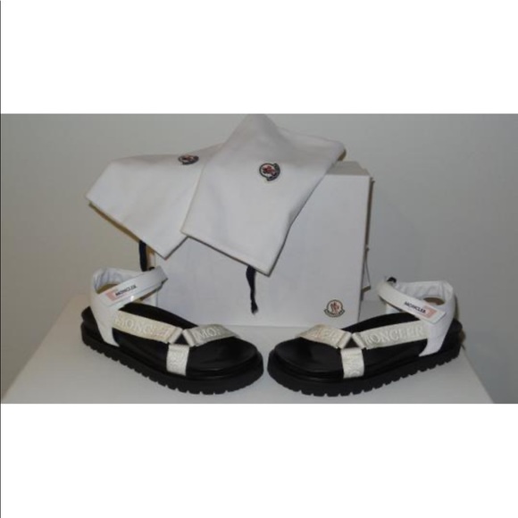 MONCLER TOUCH-STRAP WHITE FLAT SANDALS - Picture 9 of 9